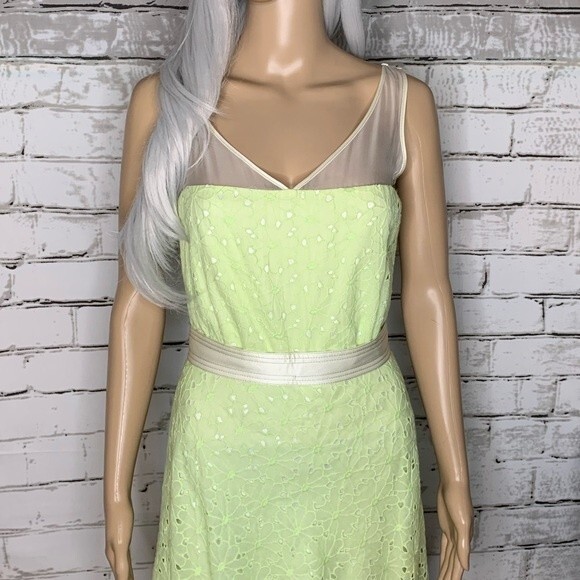 Luca Luca Eyelet Silk Blend Runway Tea Style Dress Size 4 - Picture 2 of 11